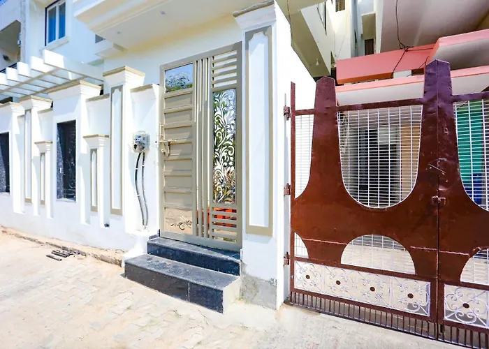 Aditya Guest House
