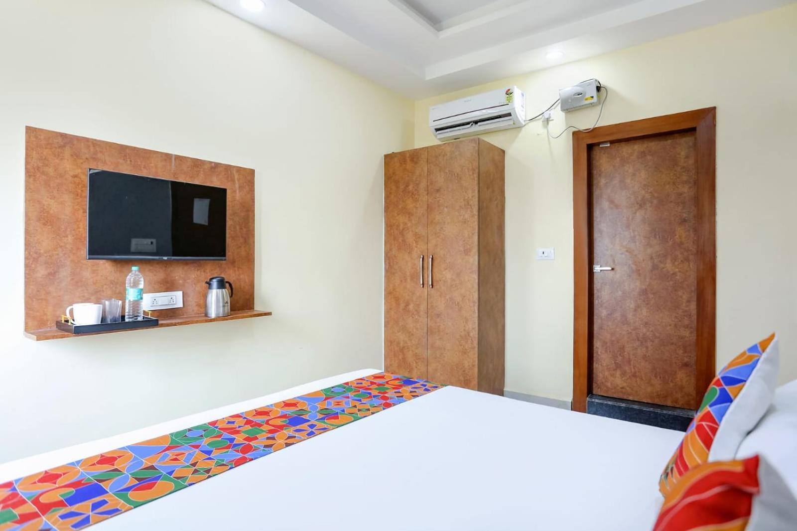 Aditya Hotel Varanasi