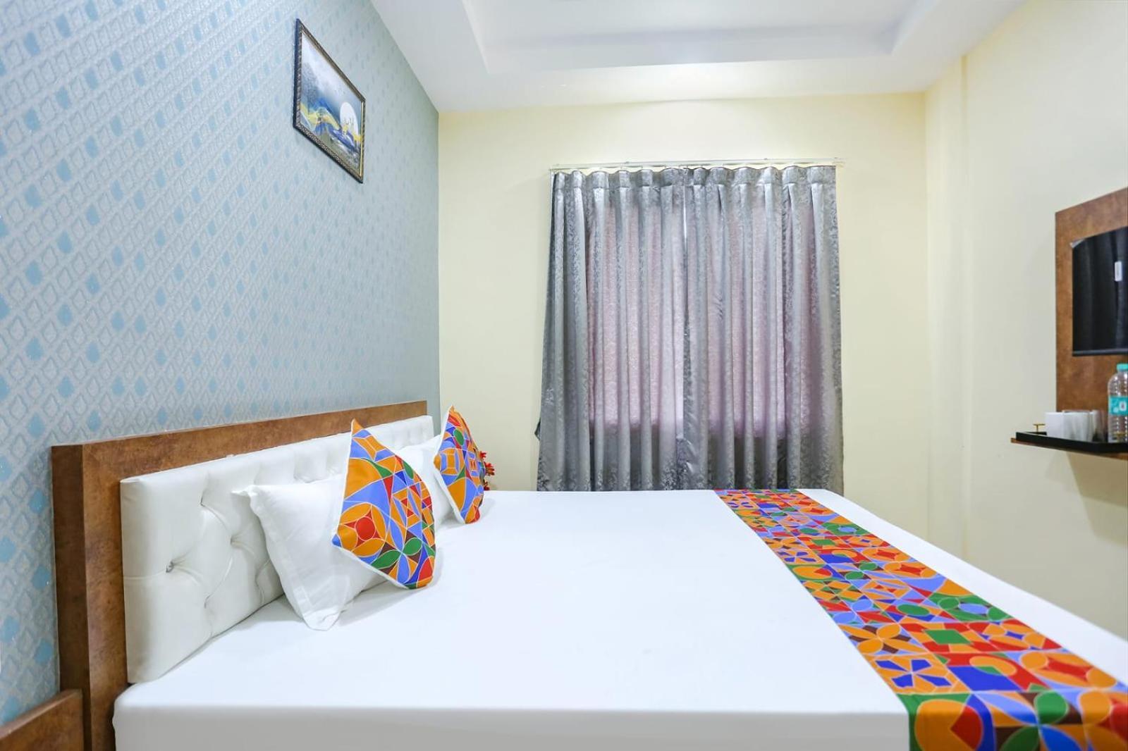Aditya Hotel 3*