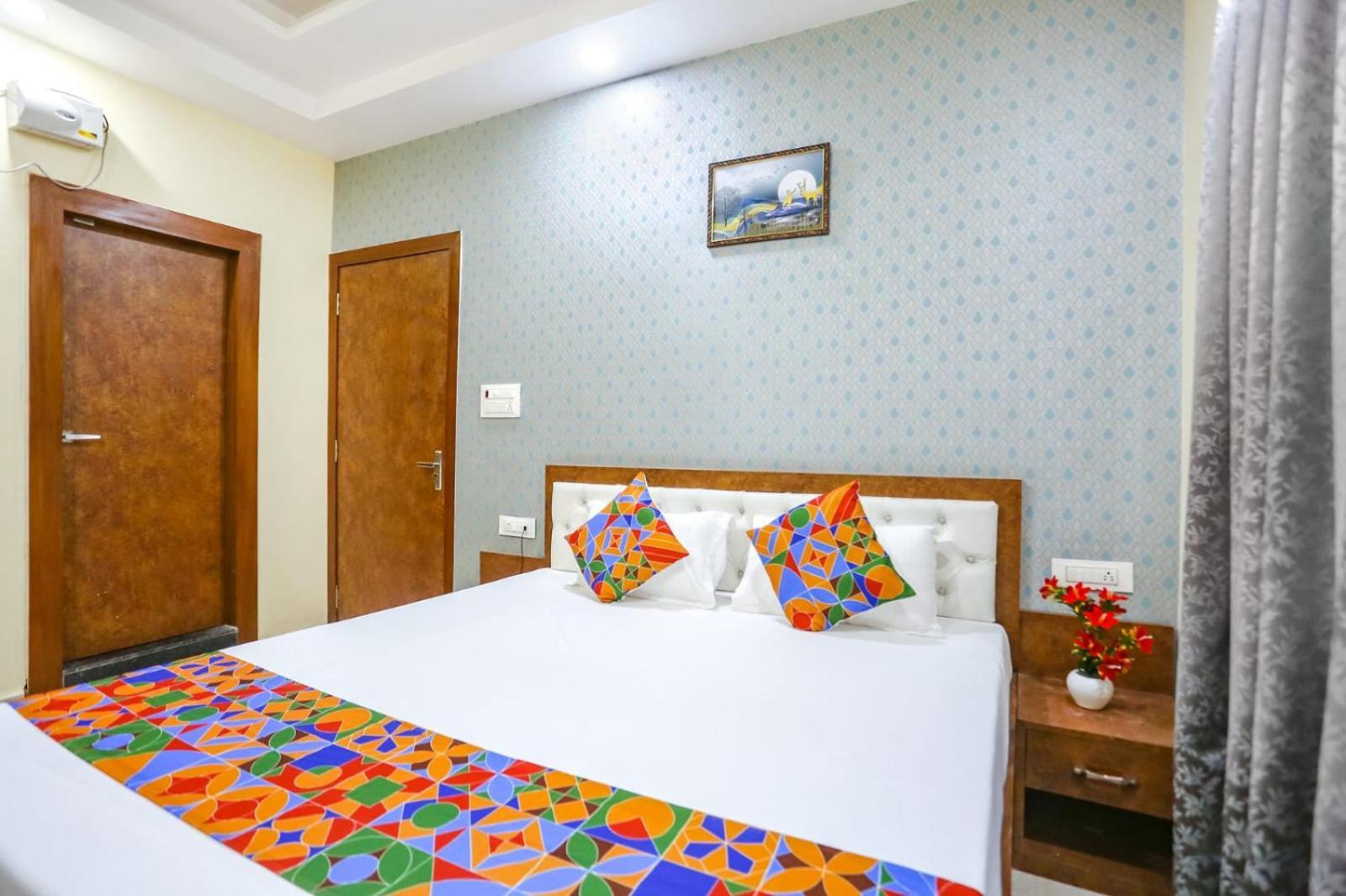 Aditya 3* Varanasi